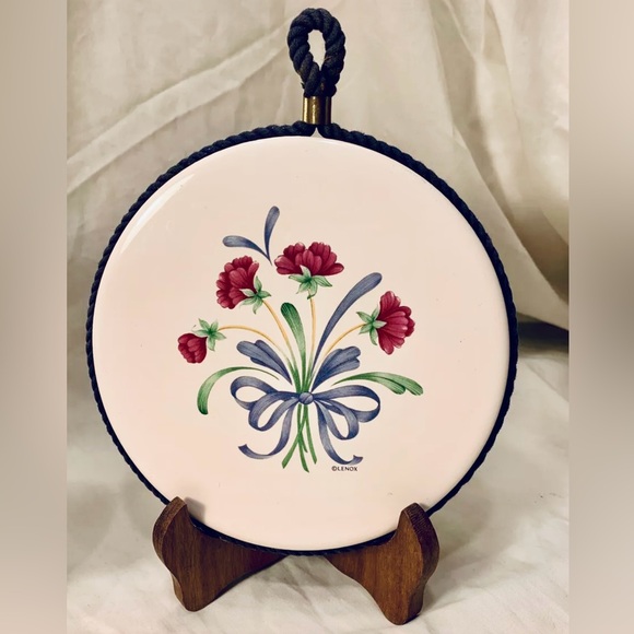 LENOX Poppies on Blue 6" Ceramic Trivet Cork Back, set of 2, vintage - Picture 3 of 5